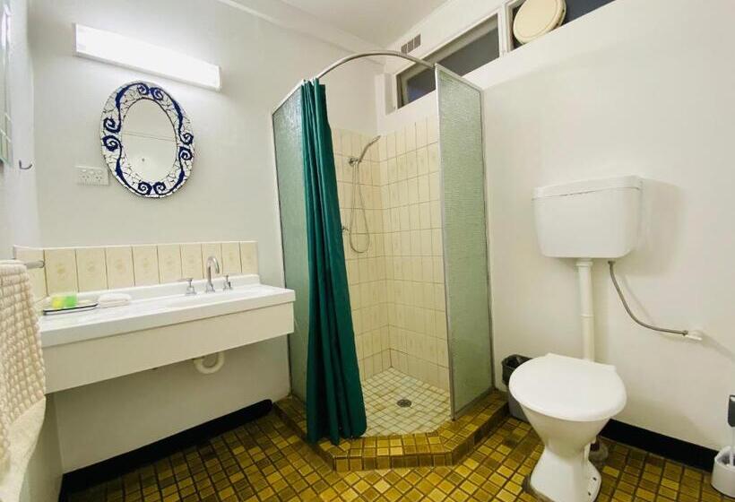 Mid Valley Motel