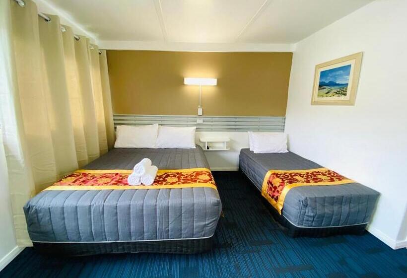 Mid Valley Motel