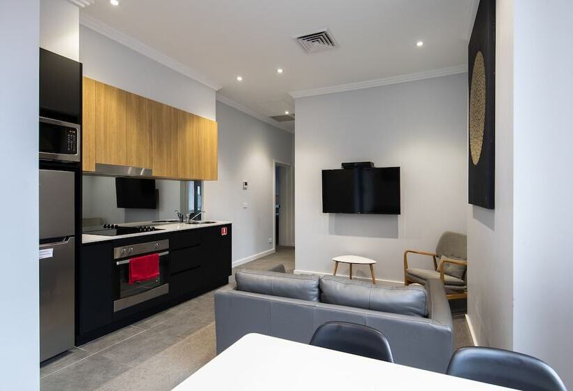 מוטל Civic Apartments