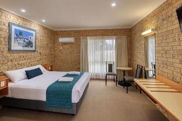مُتل Mulga Country Motor Inn
