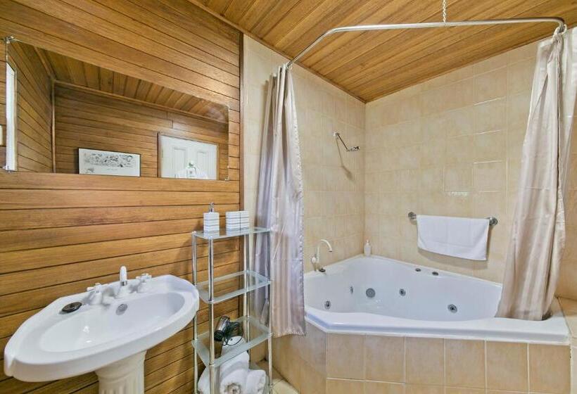 Пансион Hillside Country Retreat