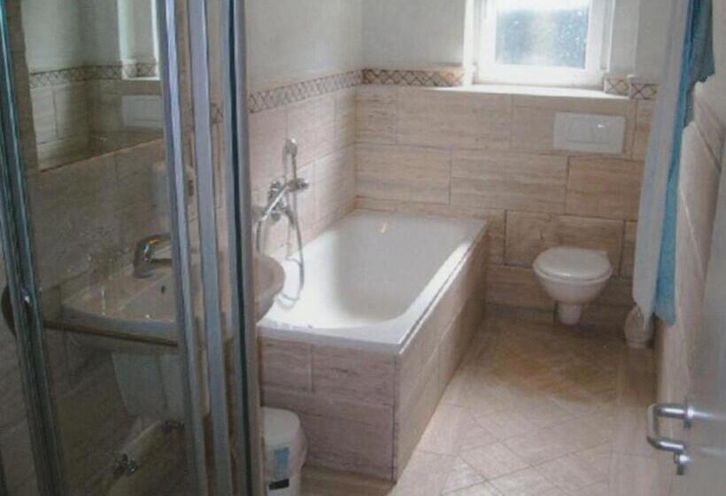 ペンション La Lanterna