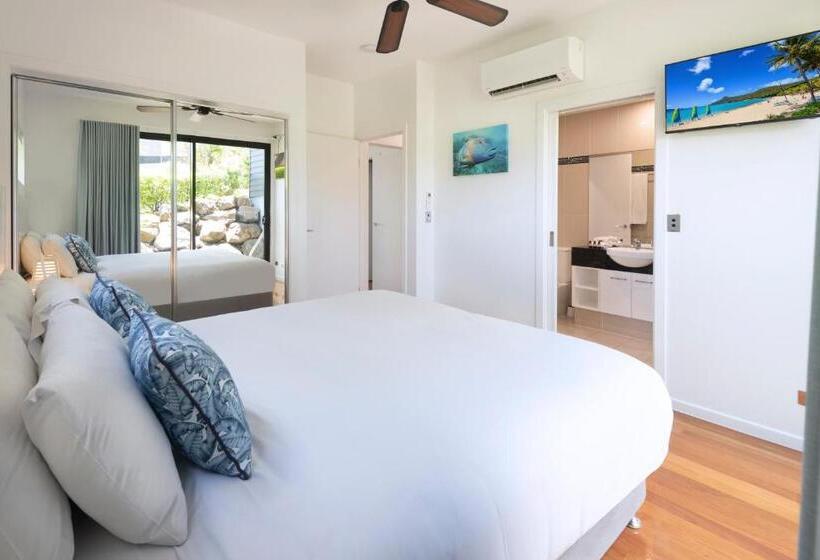 Pinnacle Apartments