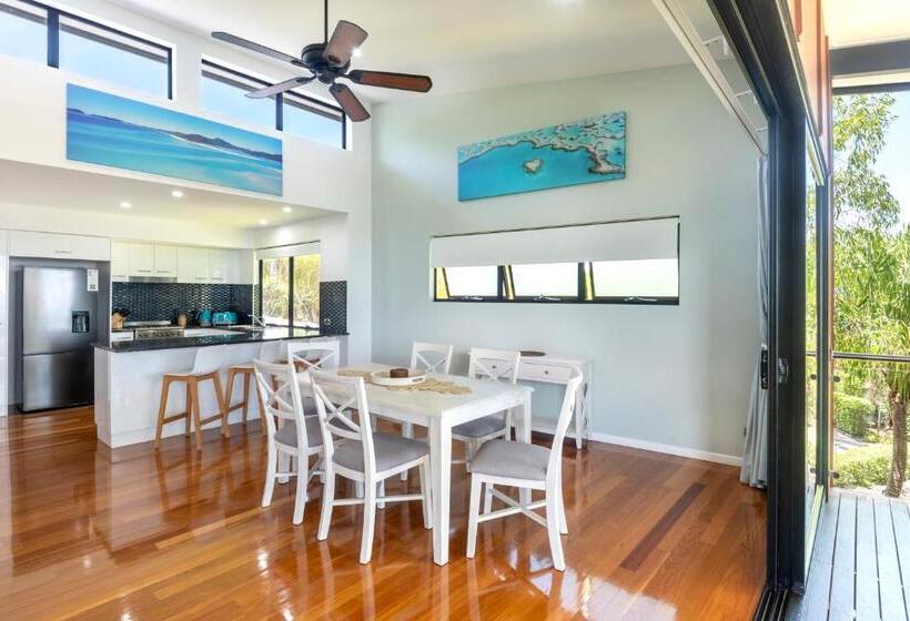 Pinnacle Apartments