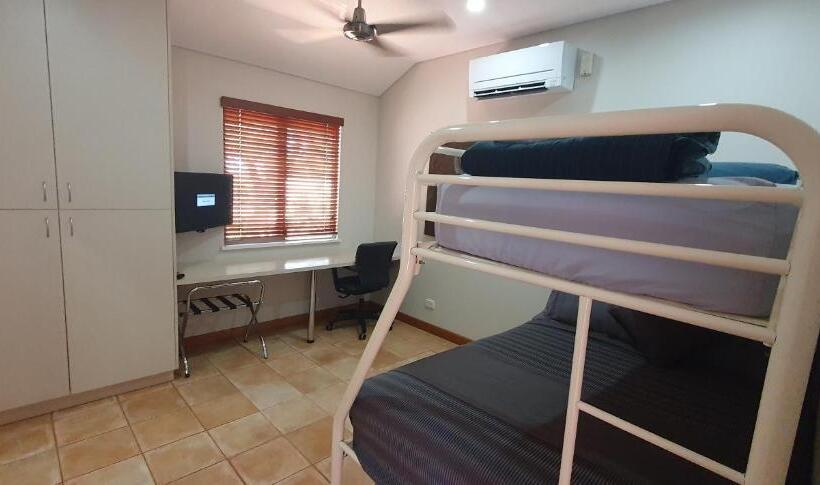 리조트 Samson Beach Chalets