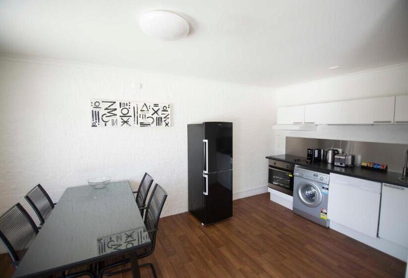Siesta Central Apartments