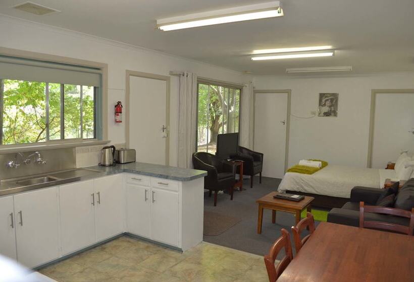 Alpine Riverside Cottages