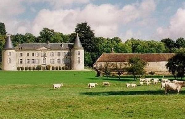 ベッドアンドブレックファースト Château De Beaujeu