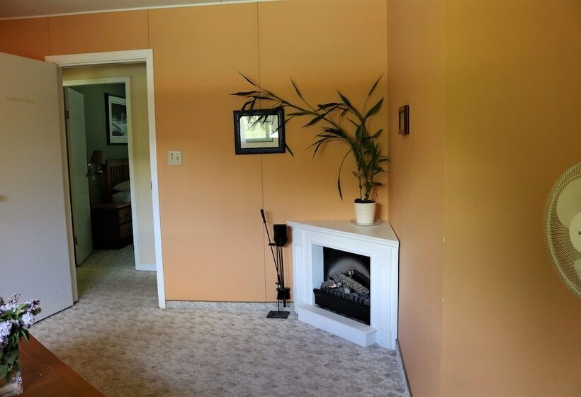 مبيت وإفطار Mulvehill Creek Wilderness Inn
