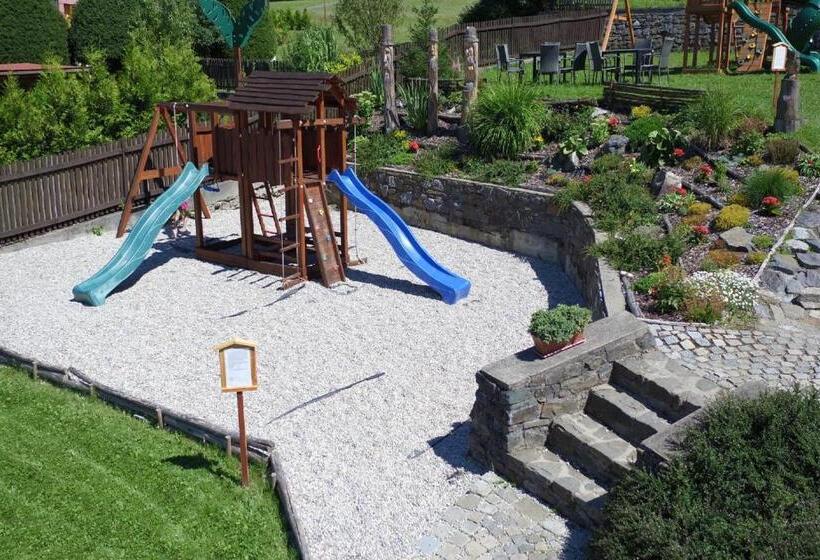 בית מלון כפרי Leyla