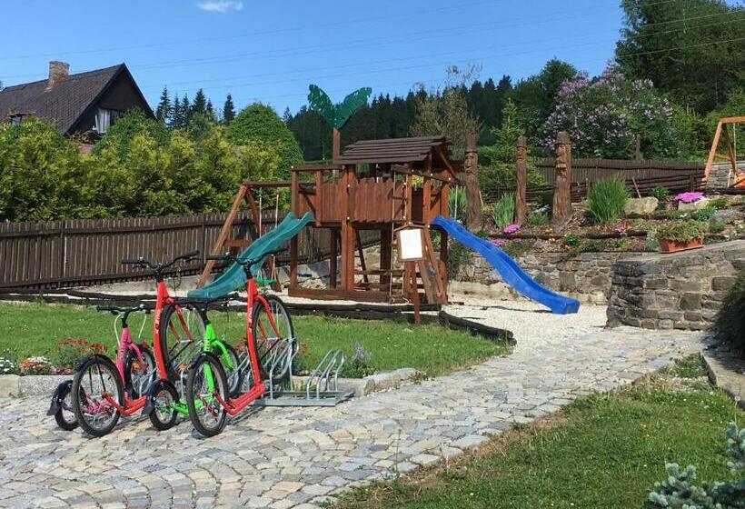 בית מלון כפרי Leyla