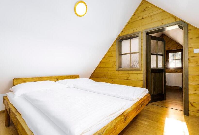 בית מלון כפרי Leyla