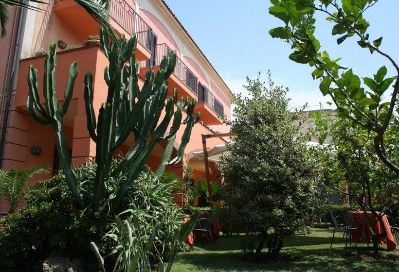 호텔 Locanda Dei Trecento