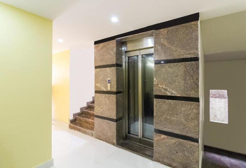 هتل Capital O 67796 Sree Guru Lakshmi Residency