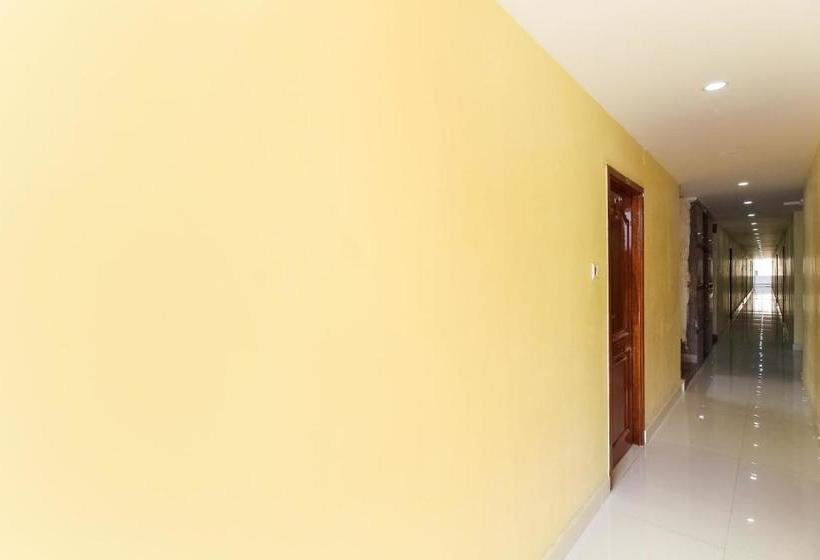 هتل Capital O 67796 Sree Guru Lakshmi Residency
