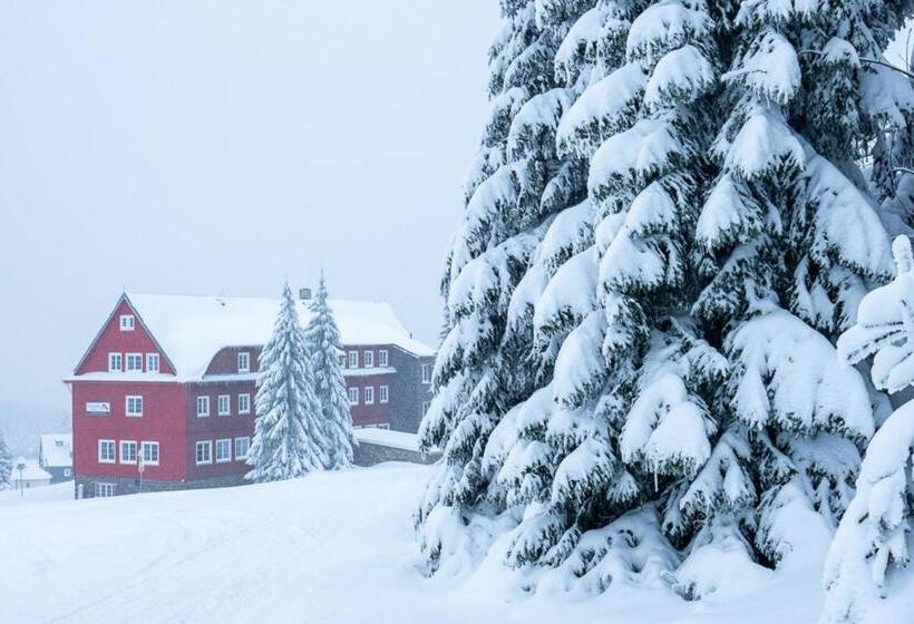 هتل Prazska Bouda