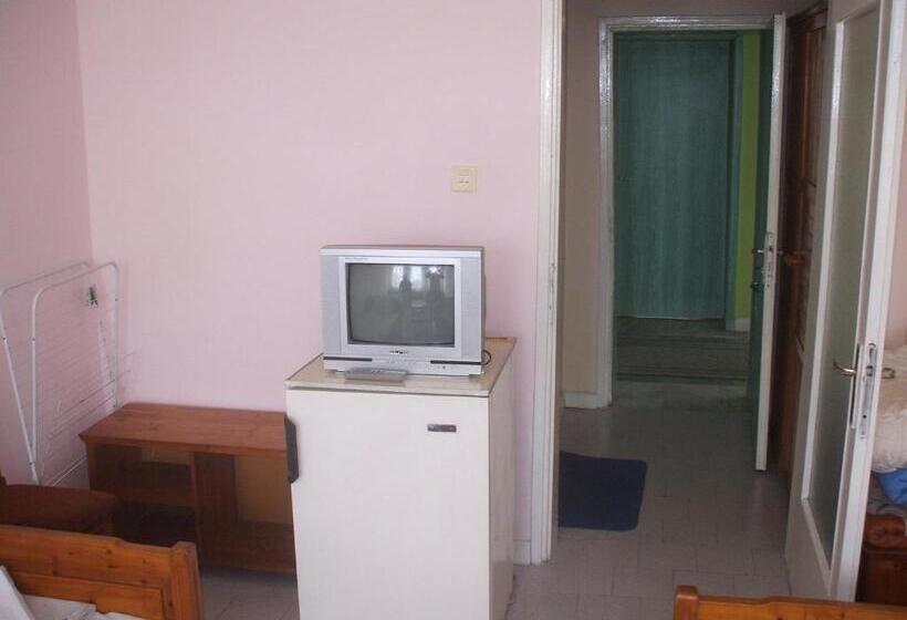 Отель Strajica