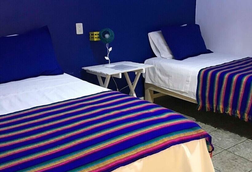 ユースホステル Hostal Tlaquepaque