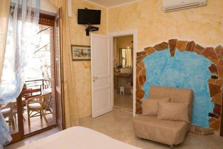 تختخواب و صبحانه La Marmora