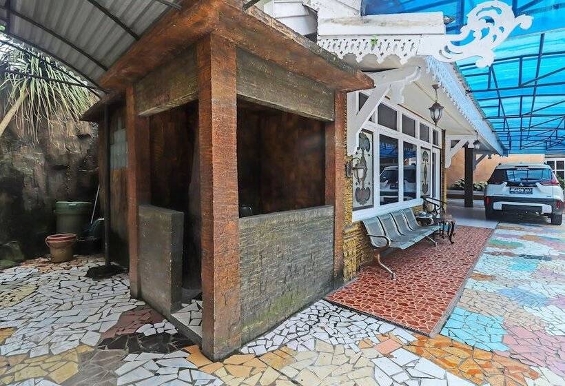 هتل Oyo Life 2899 Ardilia Kost