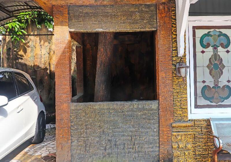 هتل Oyo Life 2899 Ardilia Kost