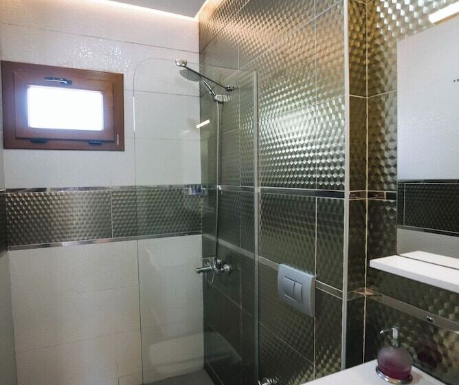 Maye Residence