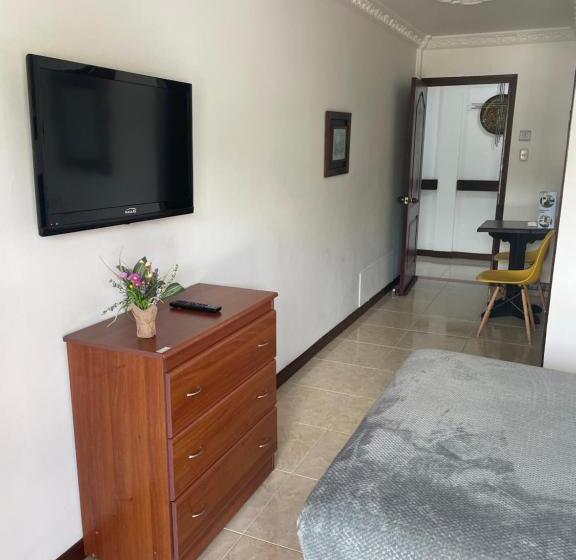 پانسیون Hospedaje Camino Real A 150 Mts Del Centro