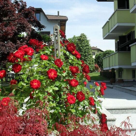 호텔 Albergo Residence Isotta