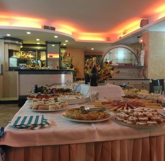 هتل Albergo Ristorante Delfino