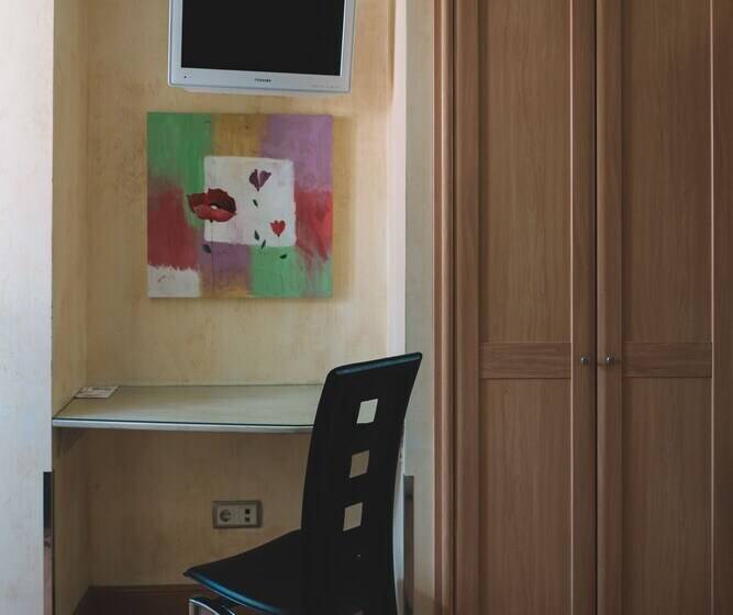 هتل Castillo De Javier