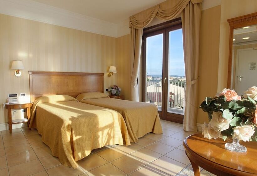هتل Dioscuri Bay Palace
