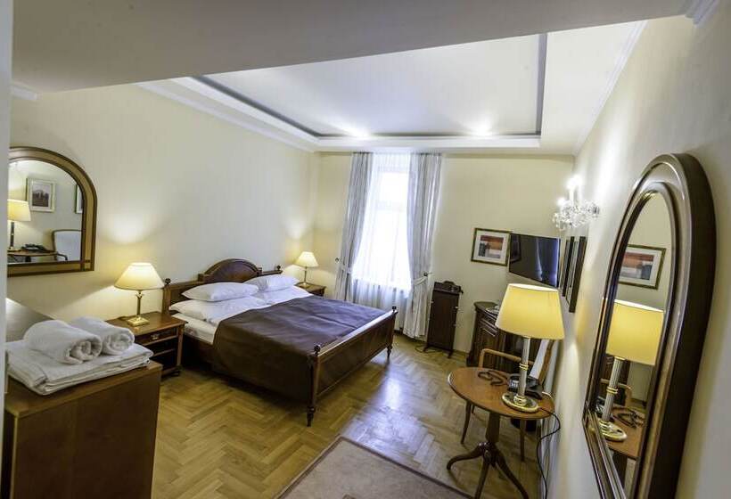 Fotos del hotel Louren:  11