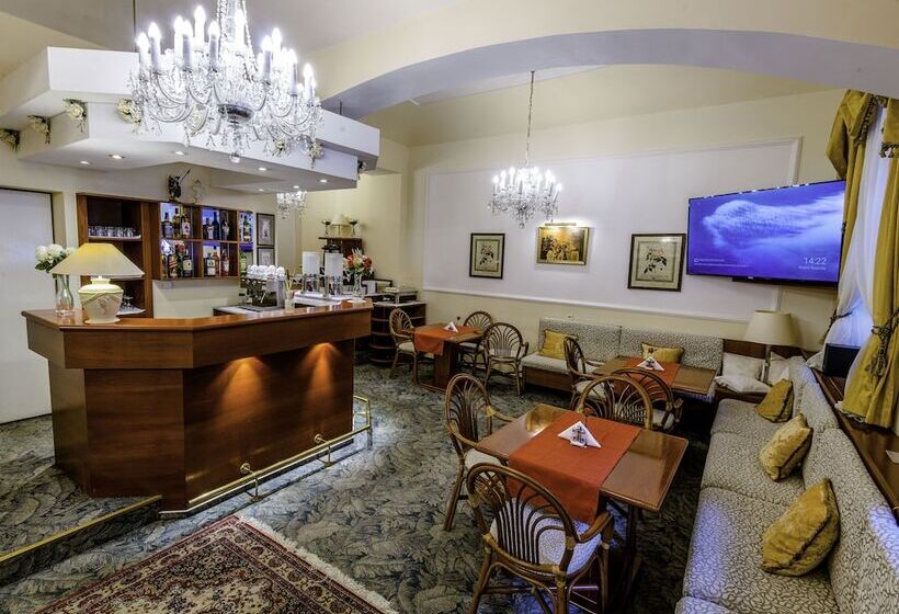 Fotos del hotel Louren:  21