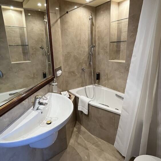 Fotos del hotel Louren:  12