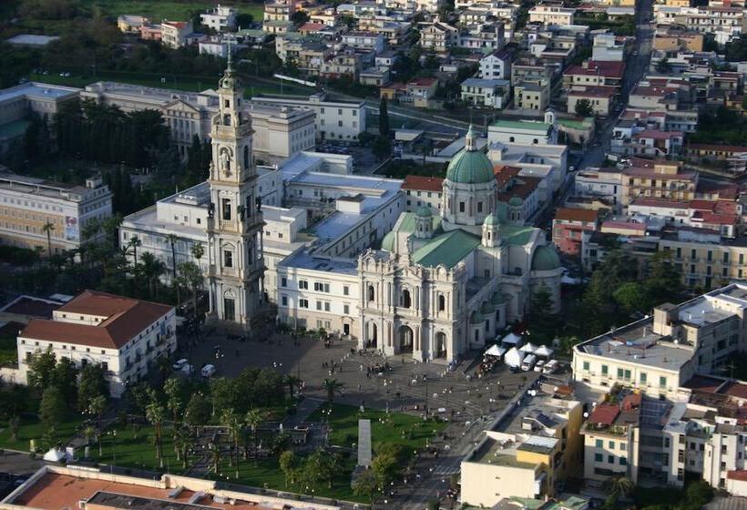 Отель Forum