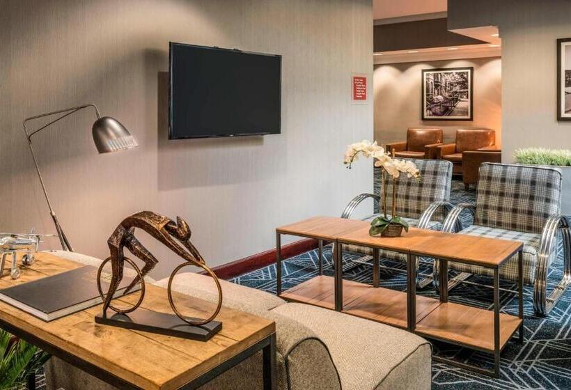 هتل Four Points By Sheraton Boston Logan Airport Revere
