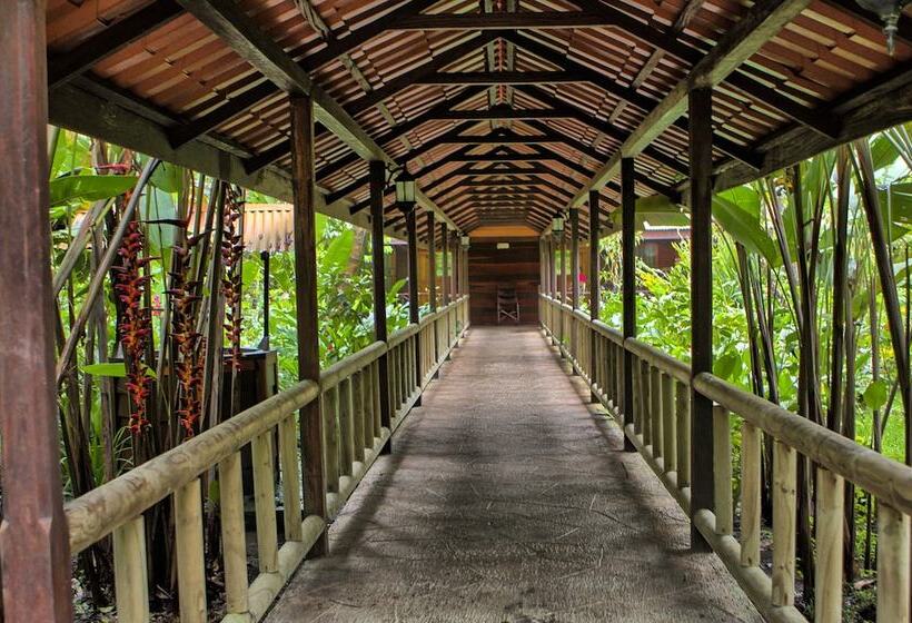 هتل Pachira Lodge