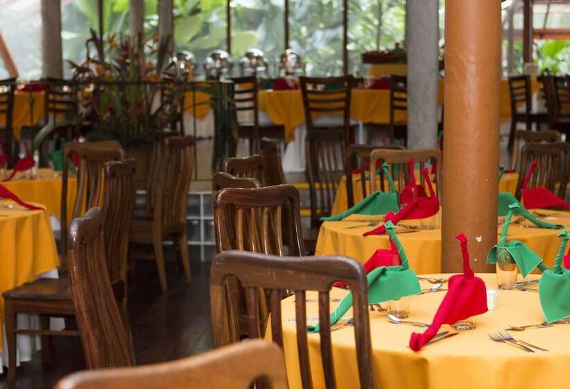 هتل Pachira Lodge