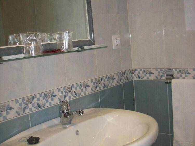 Отель Reyes De León