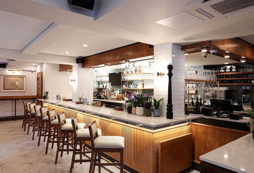 هتل The Shelburne Sonesta New York