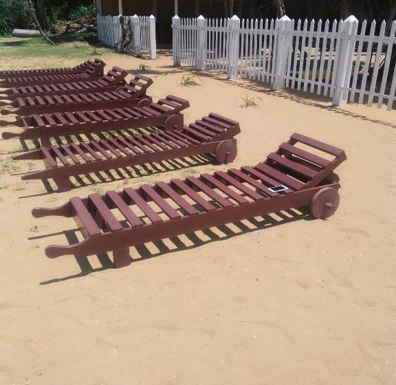 هتل Green Shadows Beach