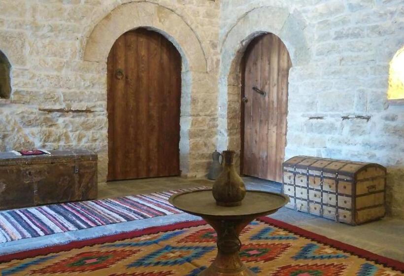بنسيون Konaku Guest House