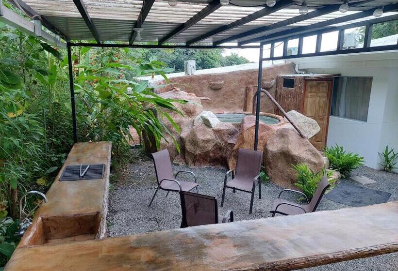 Villa Privada Con Jacuzzi Herradura Jaco