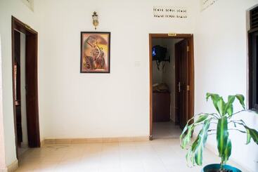 هتل Kash Mbarara