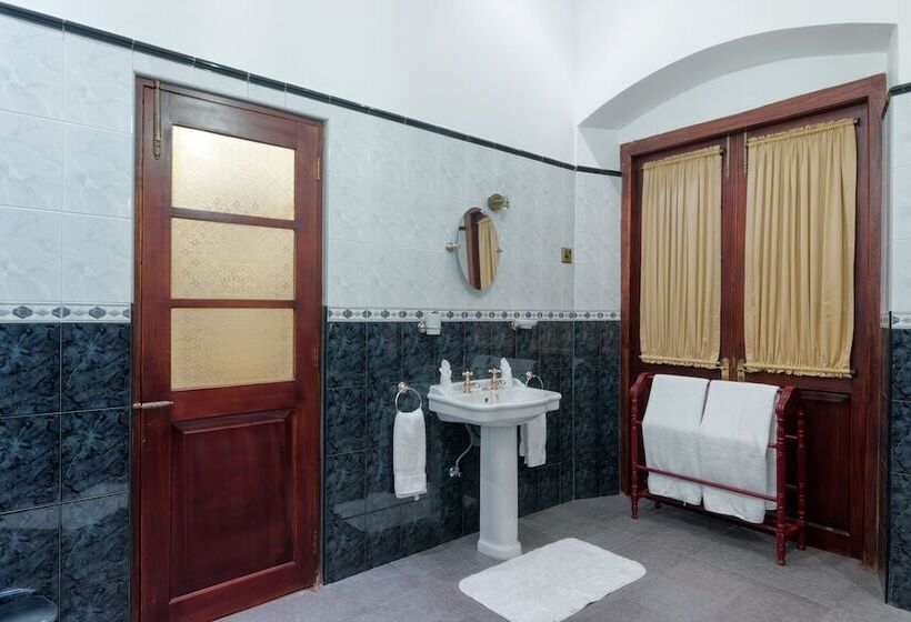 هتل Thebuwana Bungalow