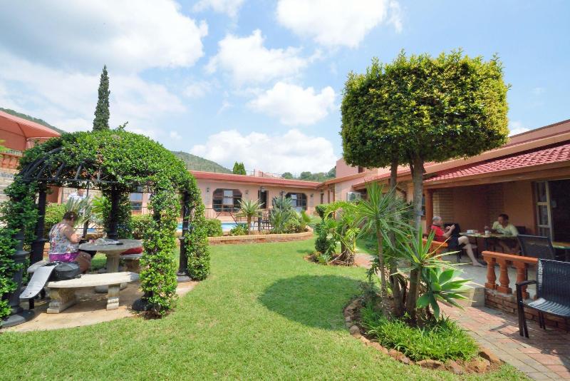 هتل Valley View Guest House