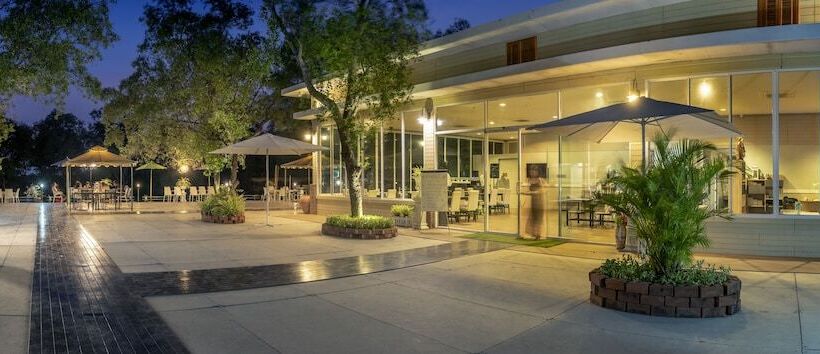 รตะธารา รีสอร์ท Ratathara Resort