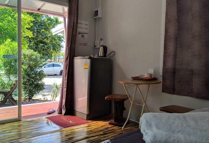 בית מלון כפרי Baan Suchanuch