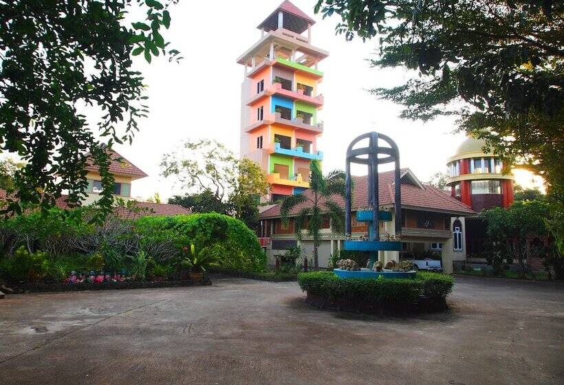 هتل Baansuan Aiyara