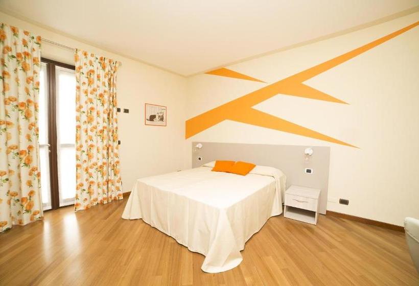 ホテル B&b La Frola